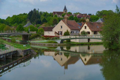 france, région bougogne, Yonne, Rogny les sept écluses, ouvrage des 7 écluses dû à l'ingénieur