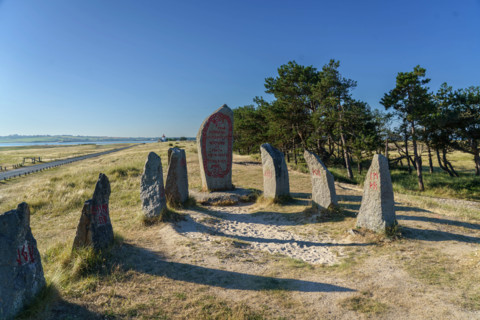 france, region Normandie, Manche, cotentin, Agon coutainville, pointe d'Agon, monument viking