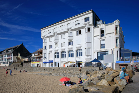 france, region Normandie, Manche, cotentin, Agon coutainville,  plage, promenade de Jersey,
