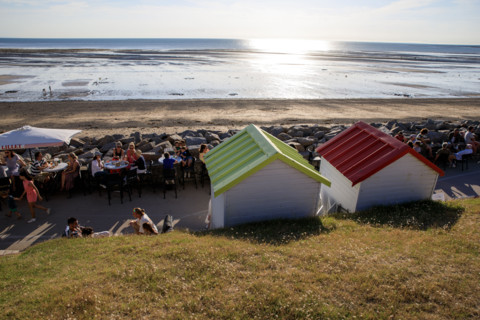 france, region Normandie, Manche, cotentin, Agon coutainville,  plage, promenade de Chausey,