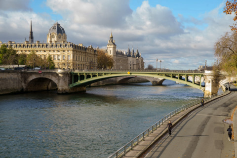 france, région Ile de France, Paris 4e arrondissement,  quai de l'hotel de ville, pont Notre-Dame,