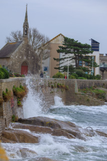 france region Bretagne, Finistère sud, Concarneau, grandes marées sur la corniche, quai de la