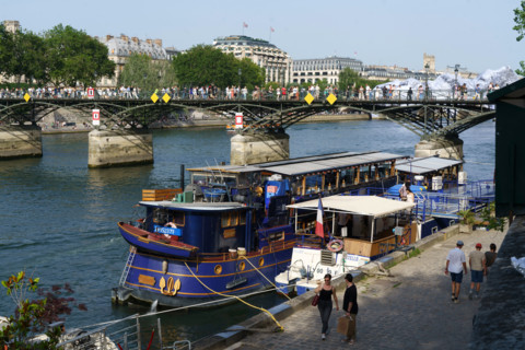 Oeuvre "La Caverne du Pont Neuf", par JR