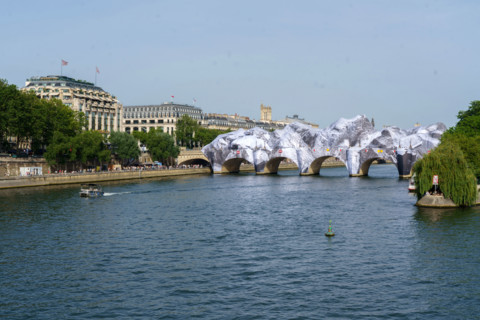 Oeuvre "La Caverne du Pont Neuf", par JR