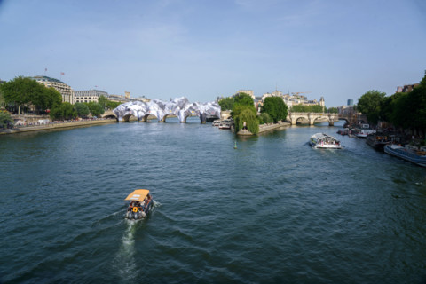 Oeuvre "La Caverne du Pont Neuf", par JR