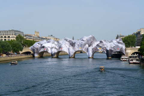Oeuvre "La Caverne du Pont Neuf", par JR
