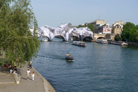Oeuvre "La Caverne du Pont Neuf", par JR