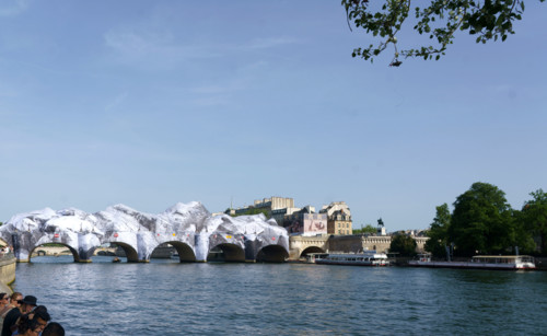 Oeuvre "La Caverne du Pont Neuf", par JR