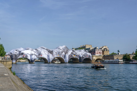 Oeuvre "La Caverne du Pont Neuf", par JR