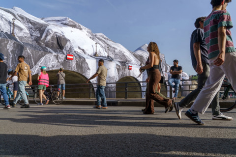 Oeuvre "La Caverne du Pont Neuf", par JR