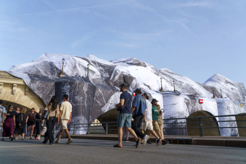 Oeuvre "La Caverne du Pont Neuf", par JR