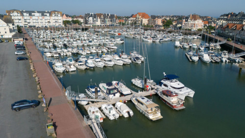 Dives-sur-Mer, France
