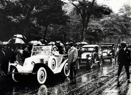 1925.  Elegant life.  Automobile contest of elegance.