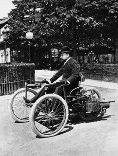 Voiturette de course une place " Léon Bollée " (1870-1913).