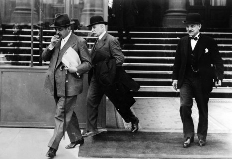 May 1934.  Exit of the Council of Ministers.  Pétain, Laval and Piétri.