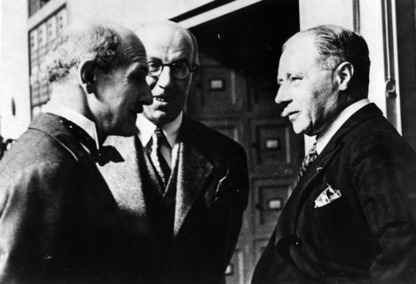 Conference of disarmament at the Company of the Nations in Geneva.  1934