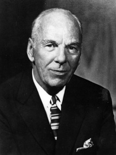 The United States.  Wallace de Witt:  founder of the Reader Digest.