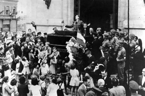 Chartres. Le général de Gaulle,  23 août 1944,