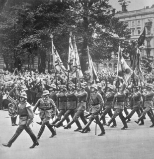 Défilé de l'armée allemande pendant l'Occupation