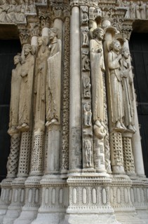 Chartres.