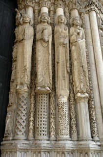Chartres.