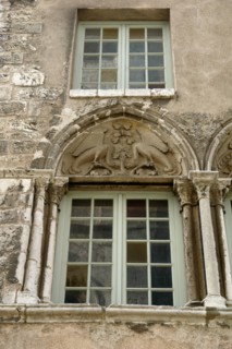 Chartres.