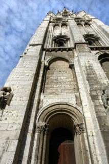 Chartres.