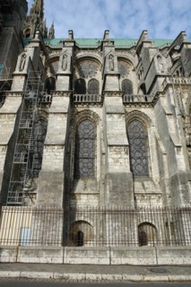 Chartres.