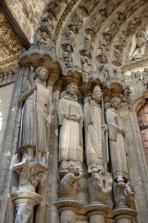 Chartres.