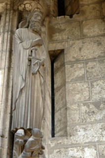 Chartres.