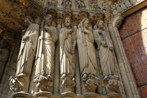 Chartres.