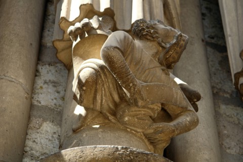Chartres.