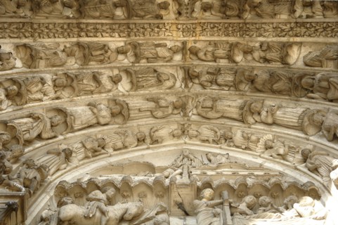 Chartres.