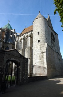 Chartres.