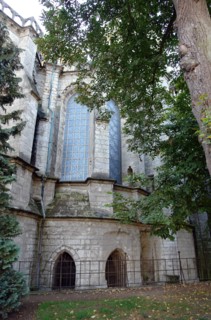 Chartres.