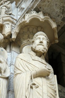 Chartres.