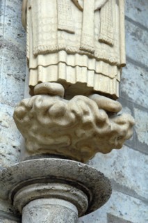 Chartres.