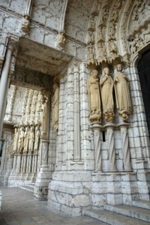 Chartres.