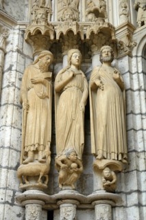 Chartres.