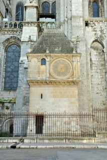 Chartres.