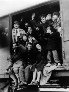 Guerre 39-45. Eté 1944. Les habitants de Saint-Nazaire ont été évacués.