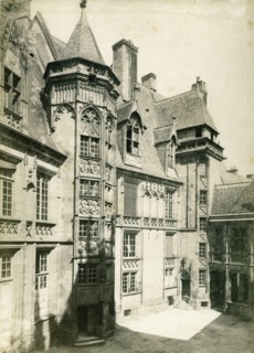 Bourges. Maison de Jacques Coeur, banquier de Charles VII. Photo début 20e.