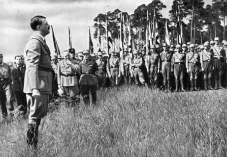 Adolf Hitler. Ubernahme der Reichführerschule in Bernau im Jahre 1933. Adolf Hitler. L'école de