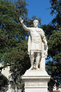 Statue d'Antonin le Pieux