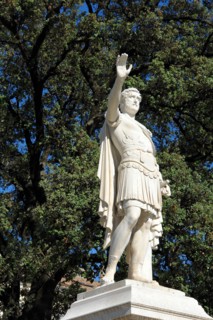 Statue de Antonin le Pieux