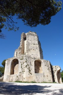 La tour Magne