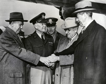 Eisenhower partant pour l'Europe, 1951