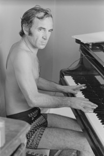 Charles Aznavour en vacances à La Napoule