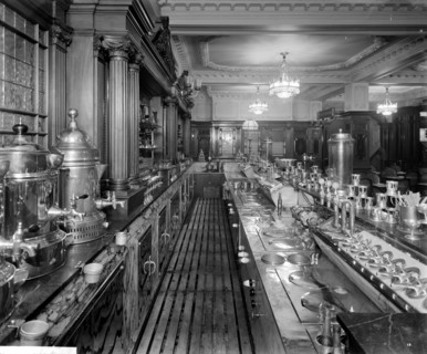 Lyons Corner House, Coventry Street, Westminster, London, 1923