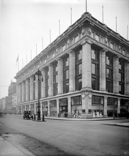 Selfridge's department store, 400 Oxford Street, London, 1909